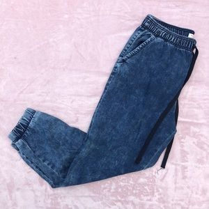 A&F Denim Jogger Pant